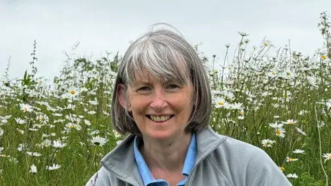 Learning to sign changed my life after a brain injury