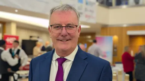 Health minister defends timeline on dealing with winter pressures