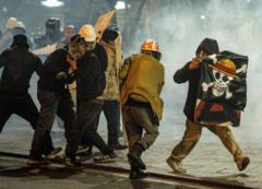 Clashes between police and Gen Z protesters in Peru leave one dead